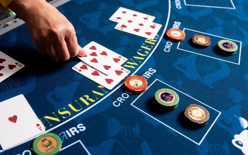 Hướng dẫn chi tiết cách đặt cược Blackjack cho người mới